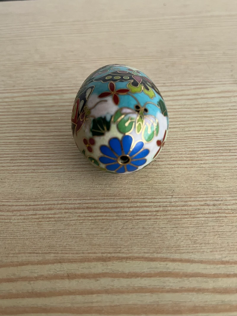 Œuf avec socle
