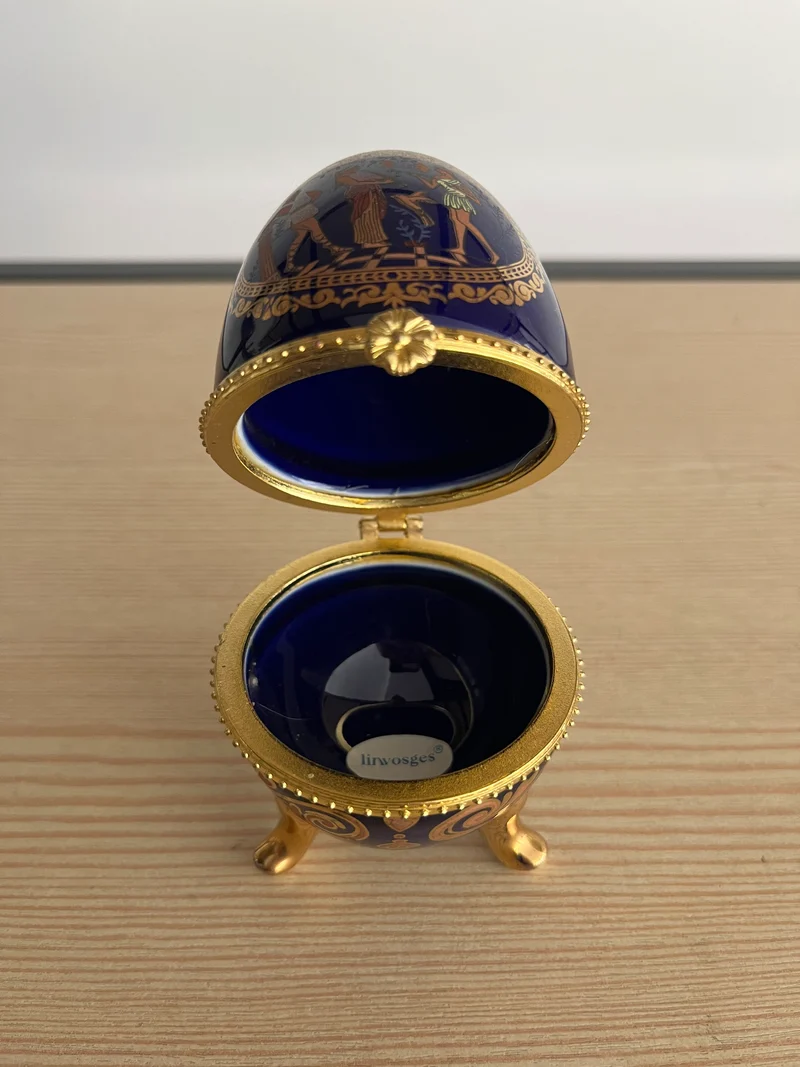 Boite à bijoux vintage œuf en porcelaine