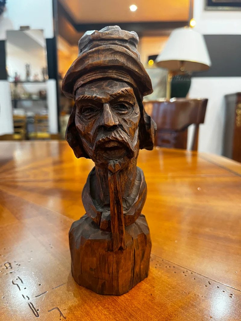 Sculpture tête en bois signé Villalba