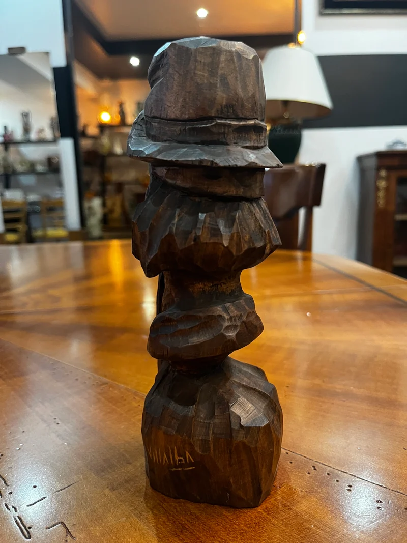 Sculpture tête en bois signé Villalba