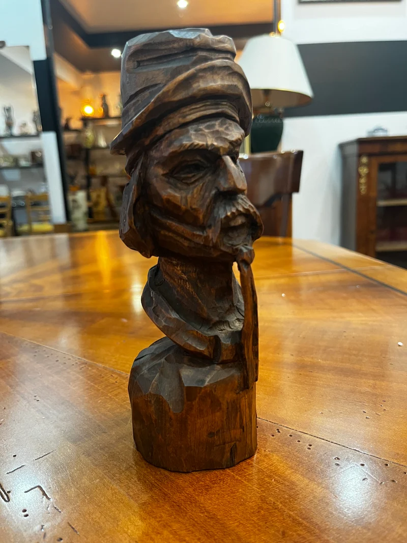 Sculpture tête en bois signé Villalba