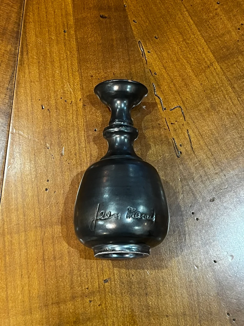 Vase soliflore signé Jean Marais