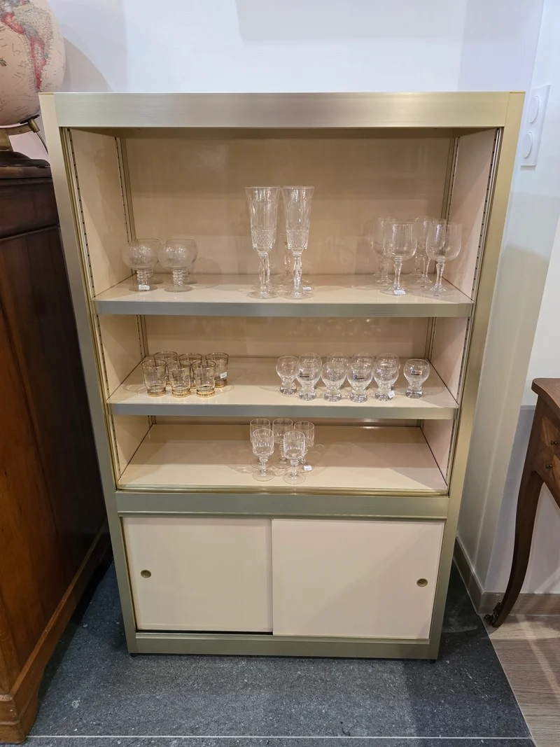 Commode design ouverte vintage