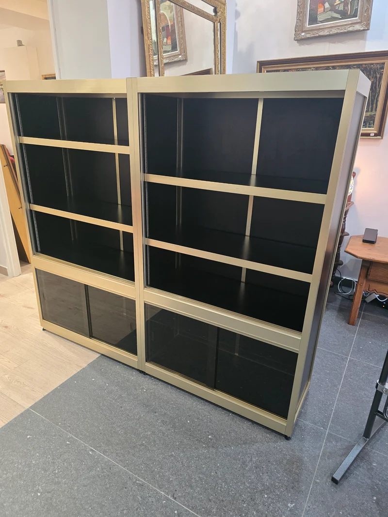 Meuble design années 70 noir et or