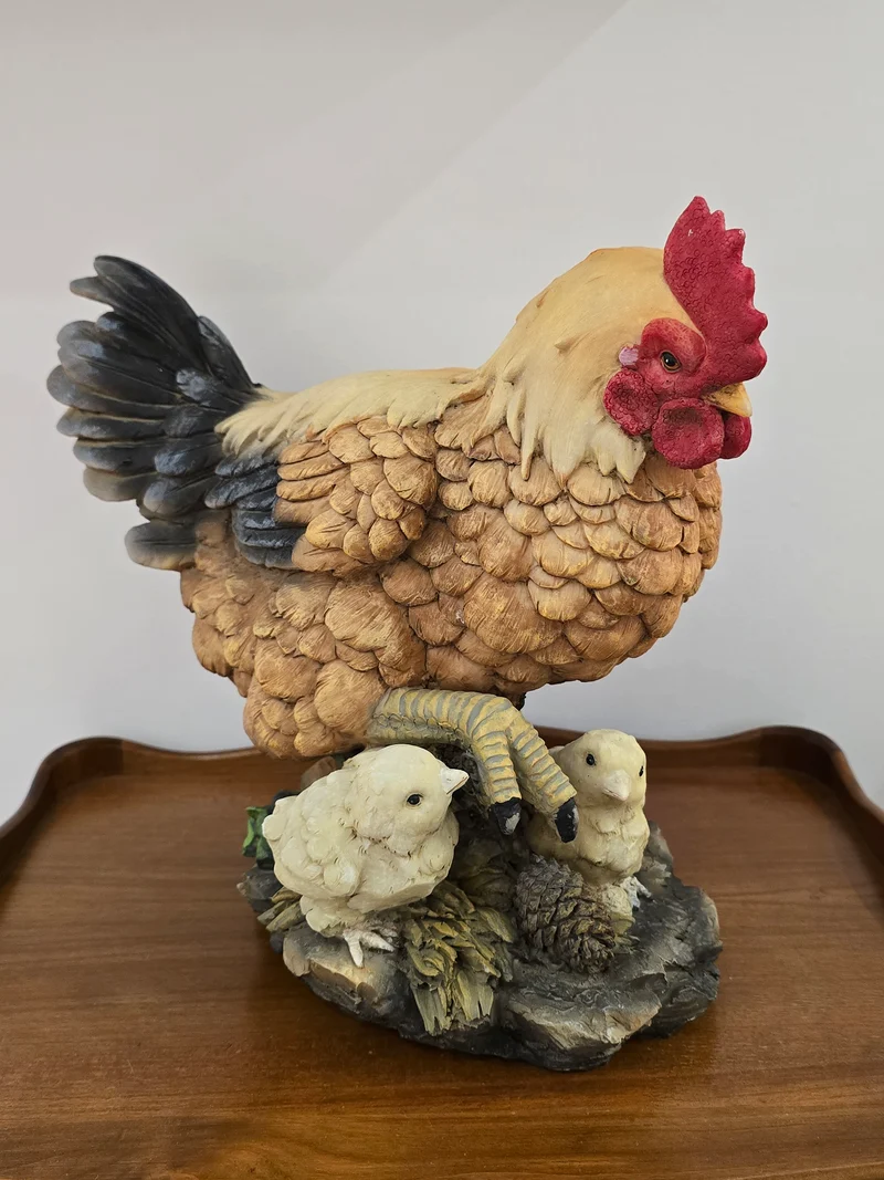 Poule décoration en plâtre