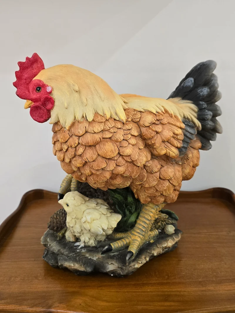 Poule décoration en plâtre