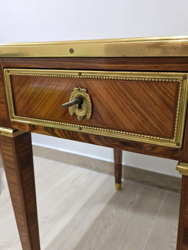 Table d’appoint marqueterie ancienne style directoire empire