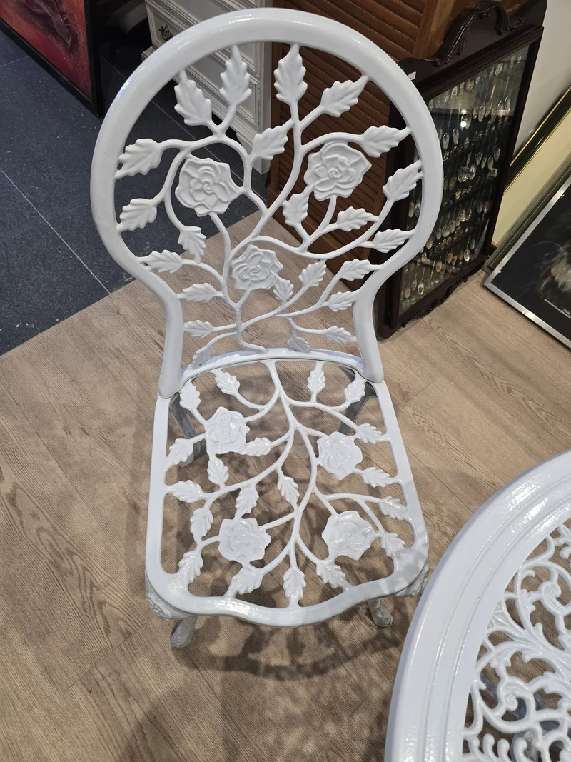 Table chaise fer forgé blanc