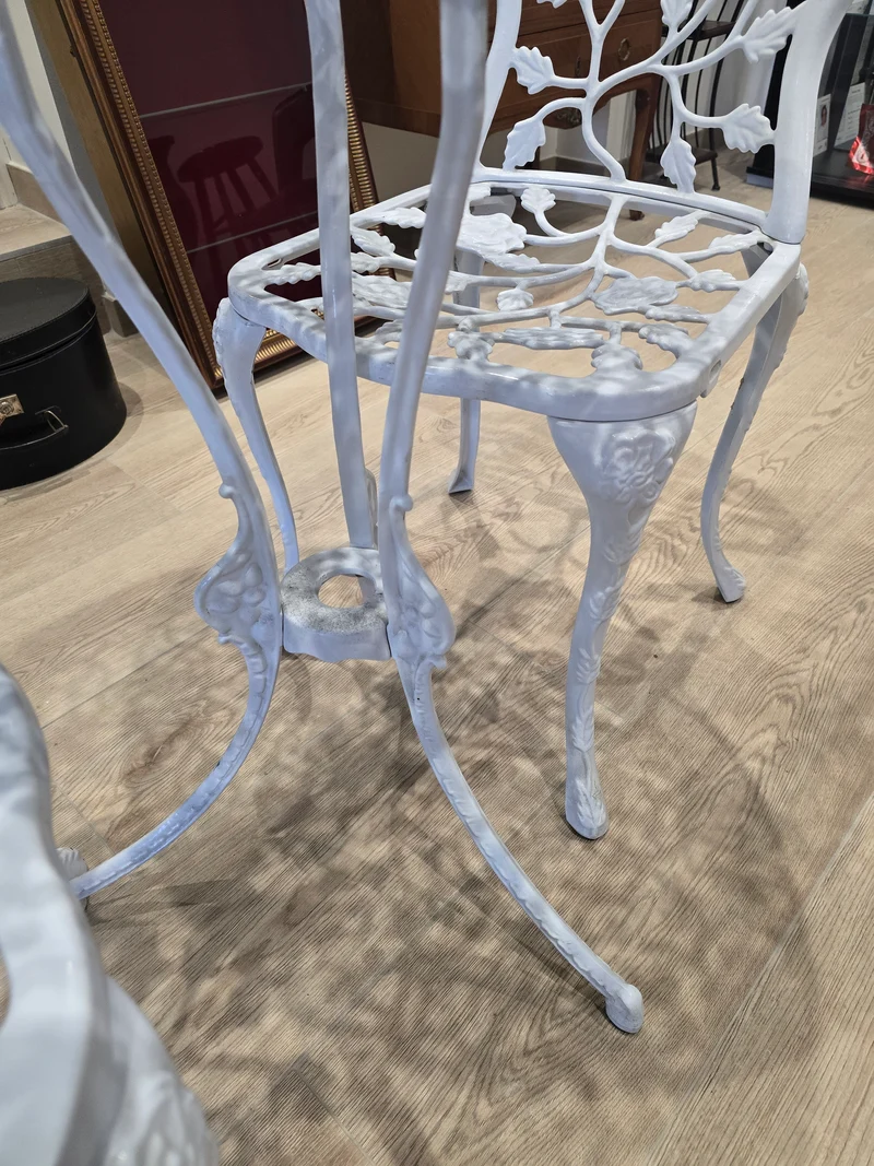 Table chaise fer forgé blanc