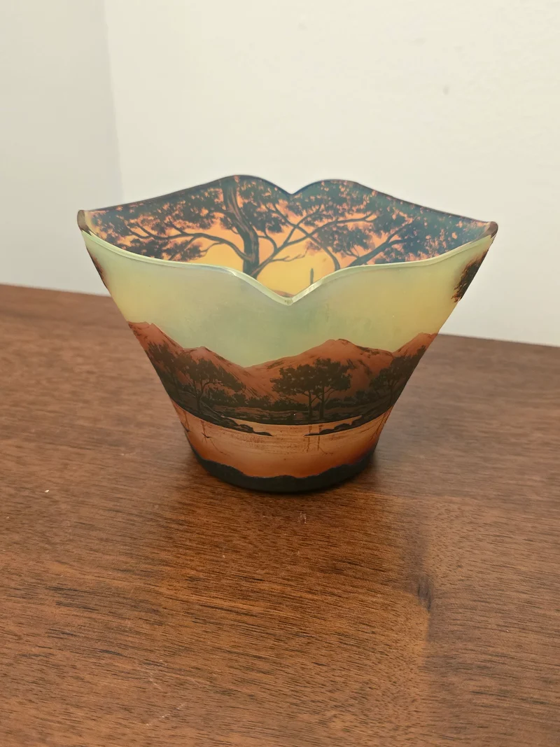 Vase pate de verre signé DEVEZ