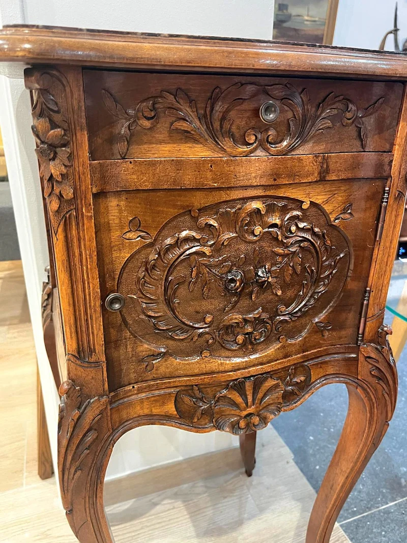 Chevet louis Xv marbre sculpté