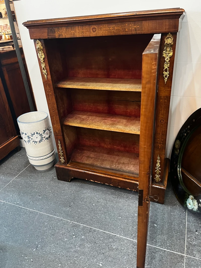Vitrine marqueterie XIX eme CHARLE X
