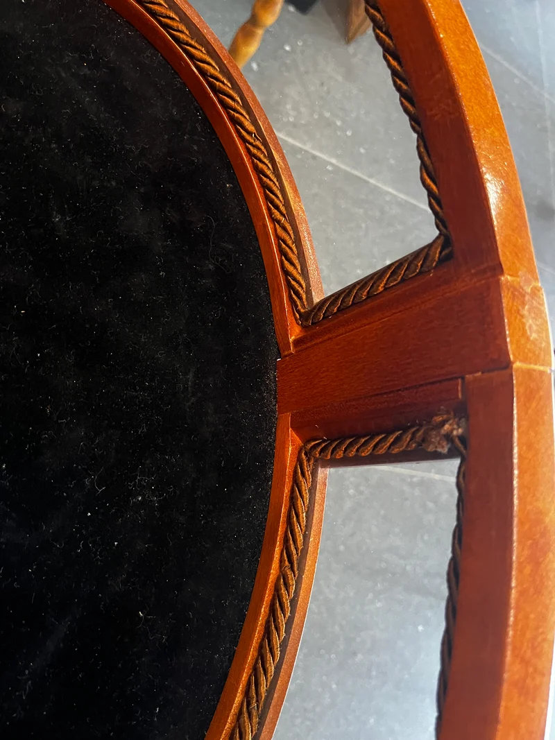 Vitrine sur pied