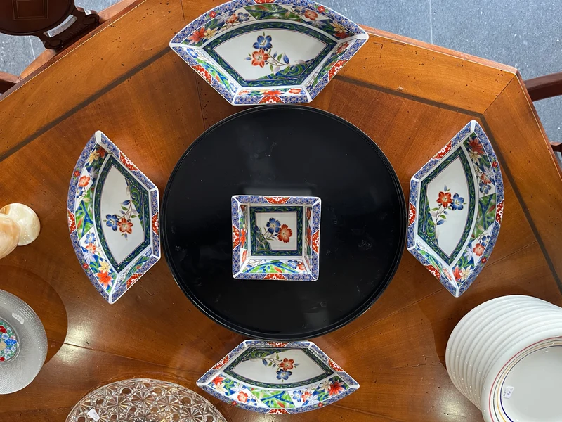 Plateau tournant japonais en porcelaine