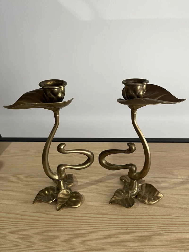 Lot 2 bougeoirs en bronze