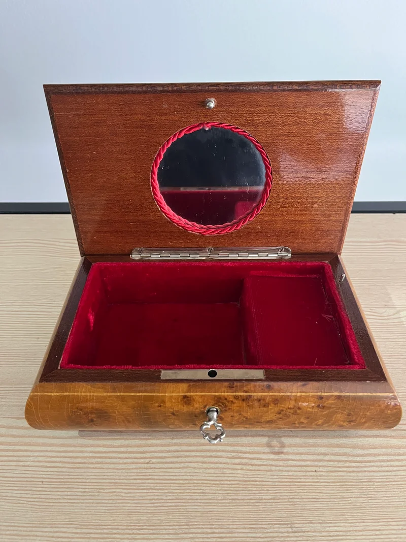 Boîte à bijoux musicale