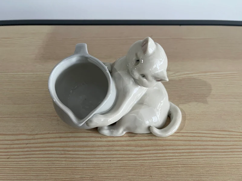 Statuette vintage chat en porcelaine