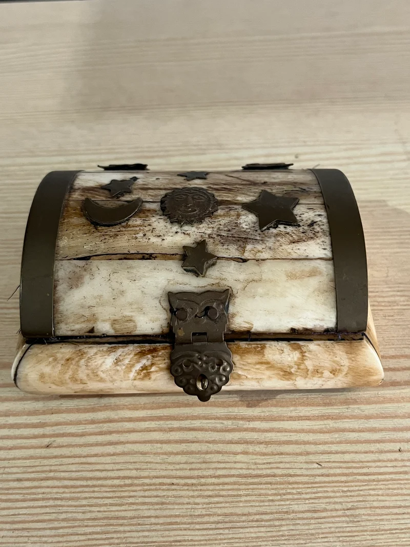 Boîte à bijoux en corne