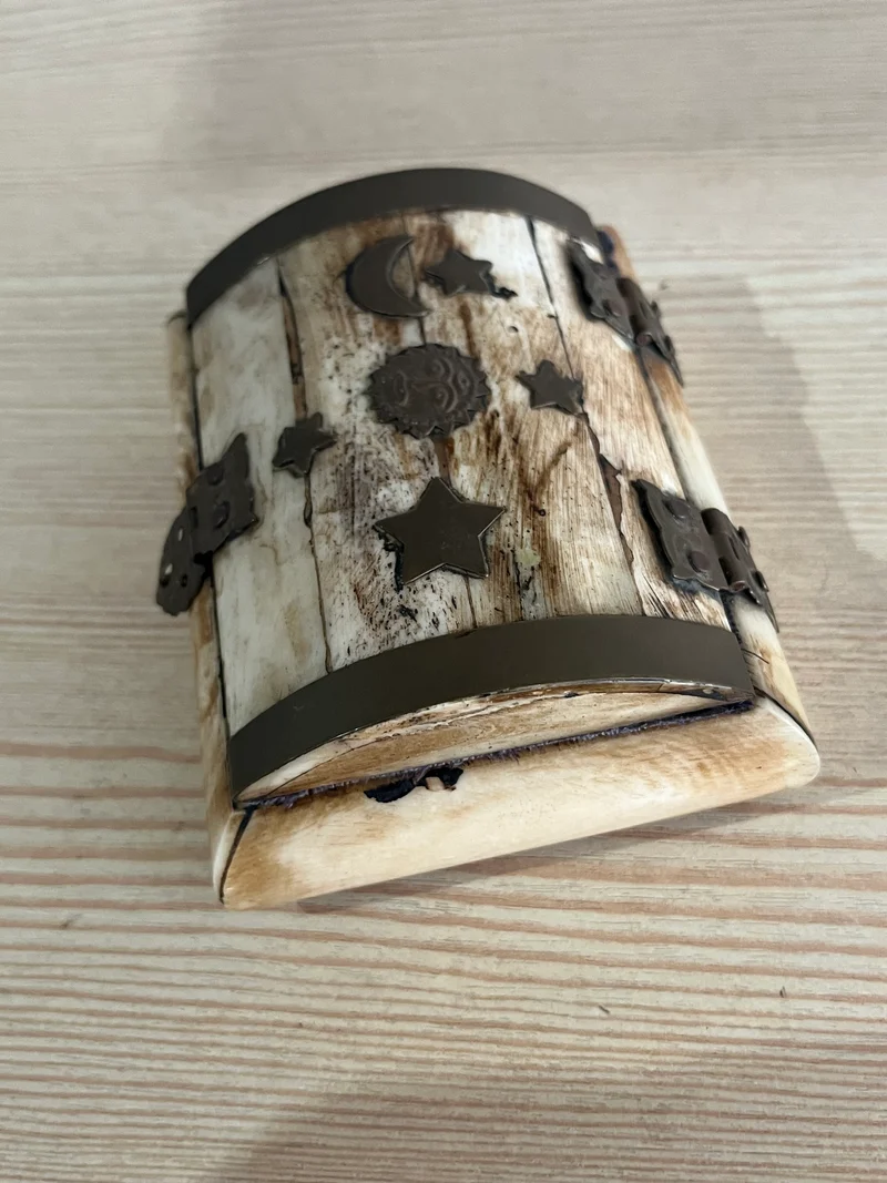 Boîte à bijoux en corne