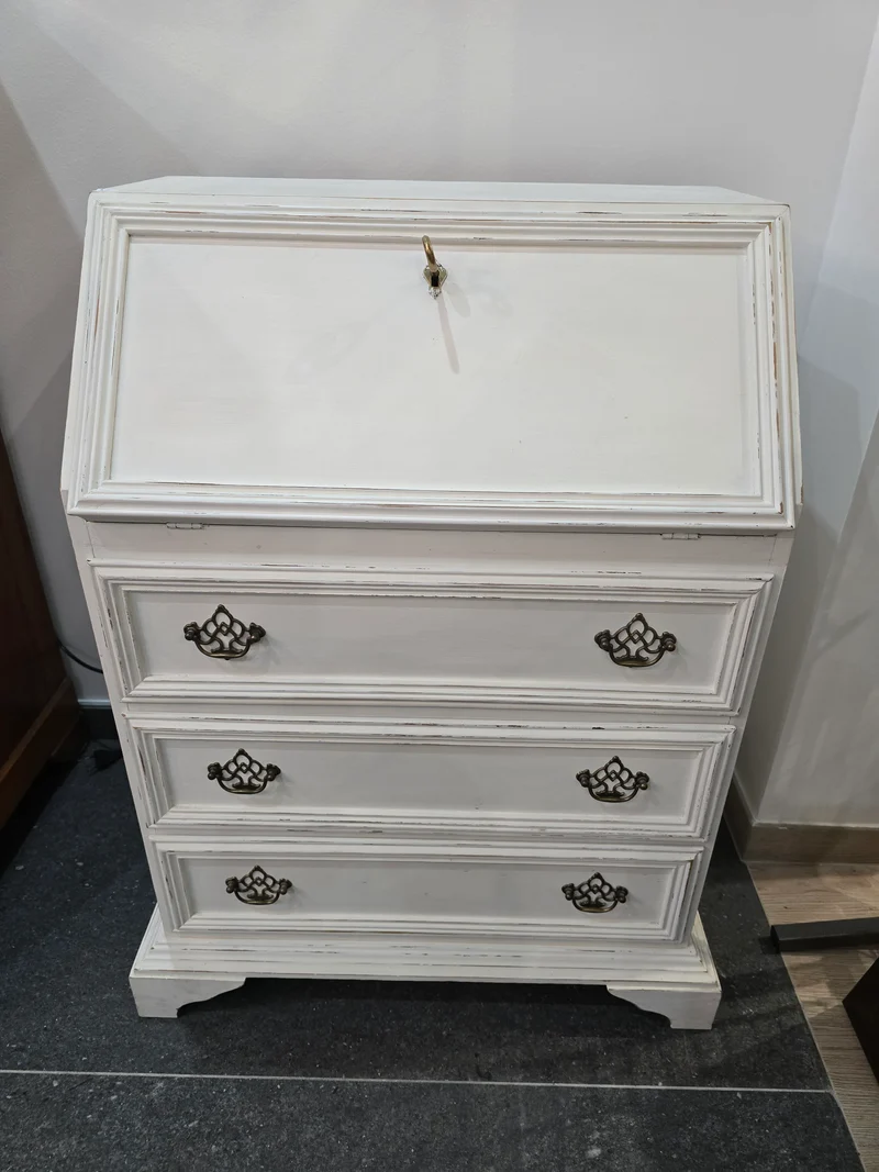 Secrétaire blanc