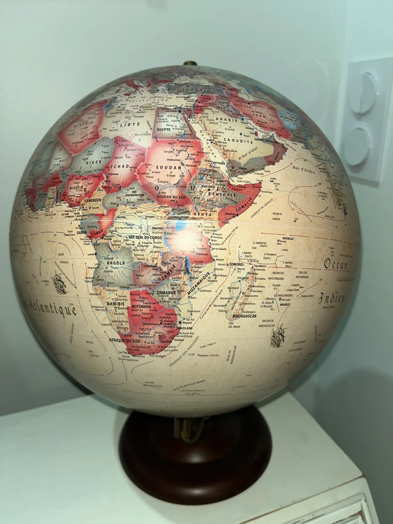 Mapmonde lumineuse