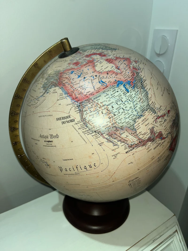 Mapmonde lumineuse