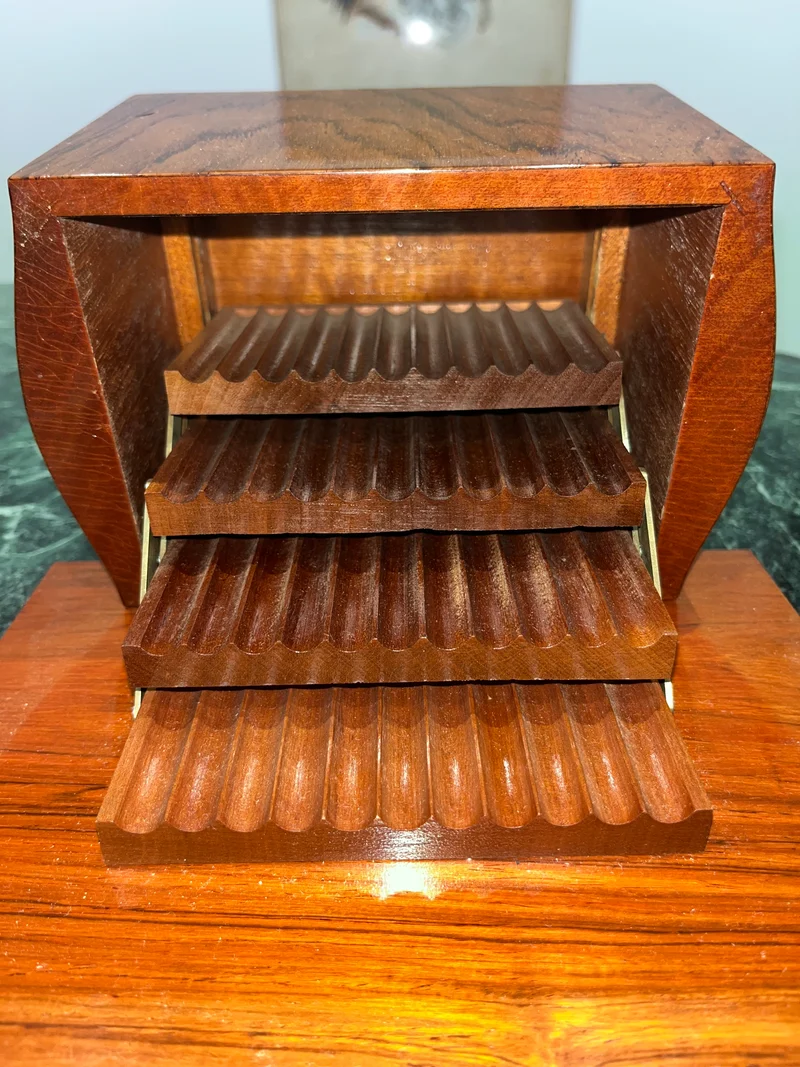 Boîte à cigarette vintage