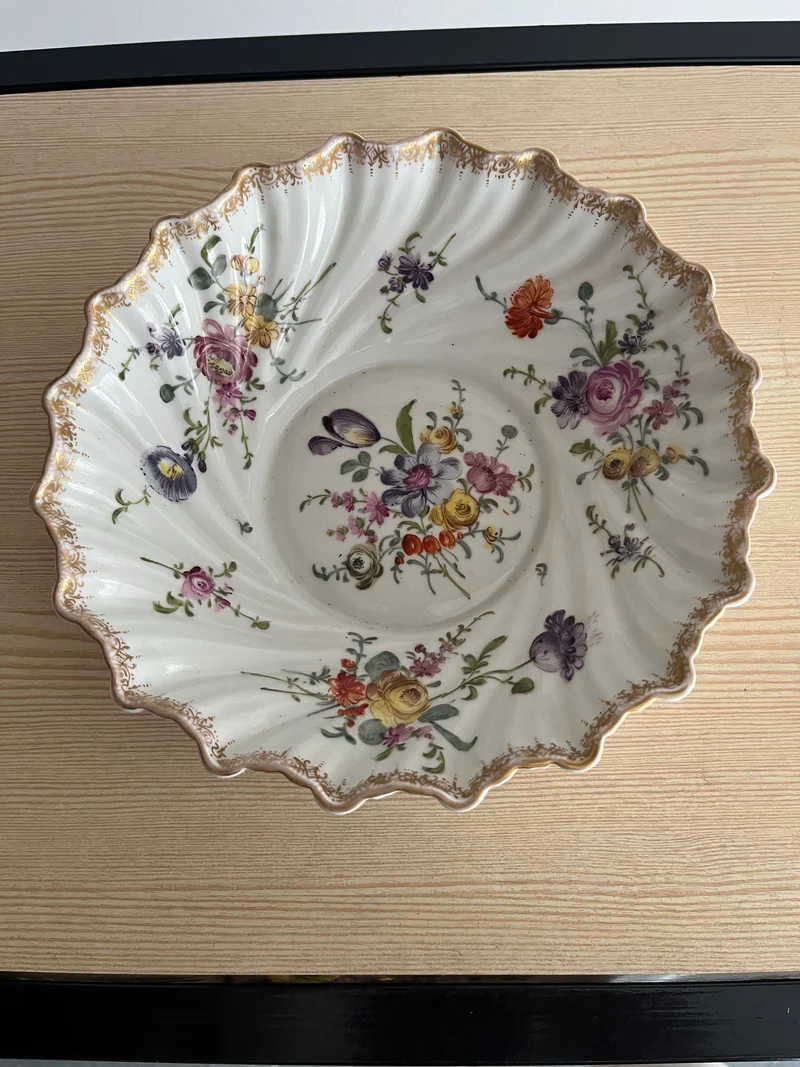 Assiette de service style Rococo