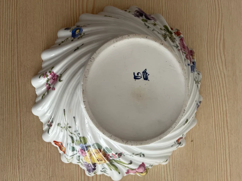 Assiette de service style Rococo