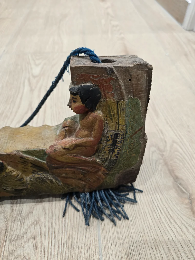 Joue de bœuf sculpté ancienne