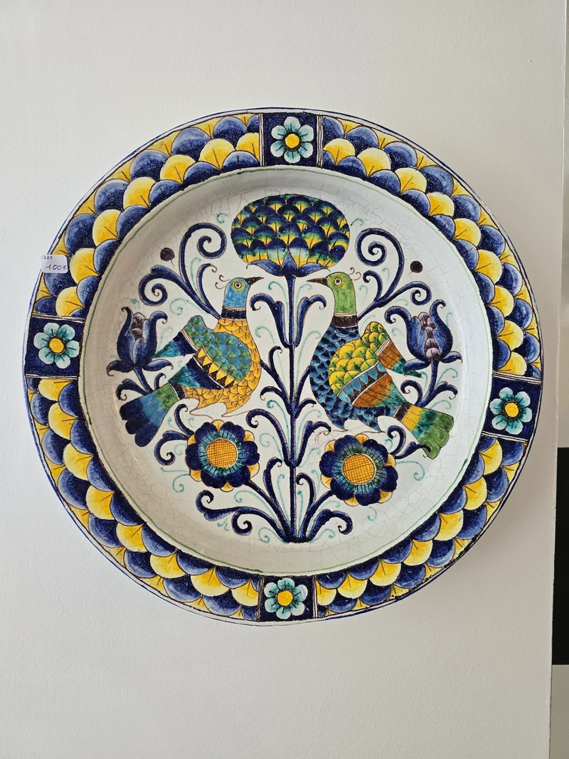 Grand plat en faillance , decor oiseau
