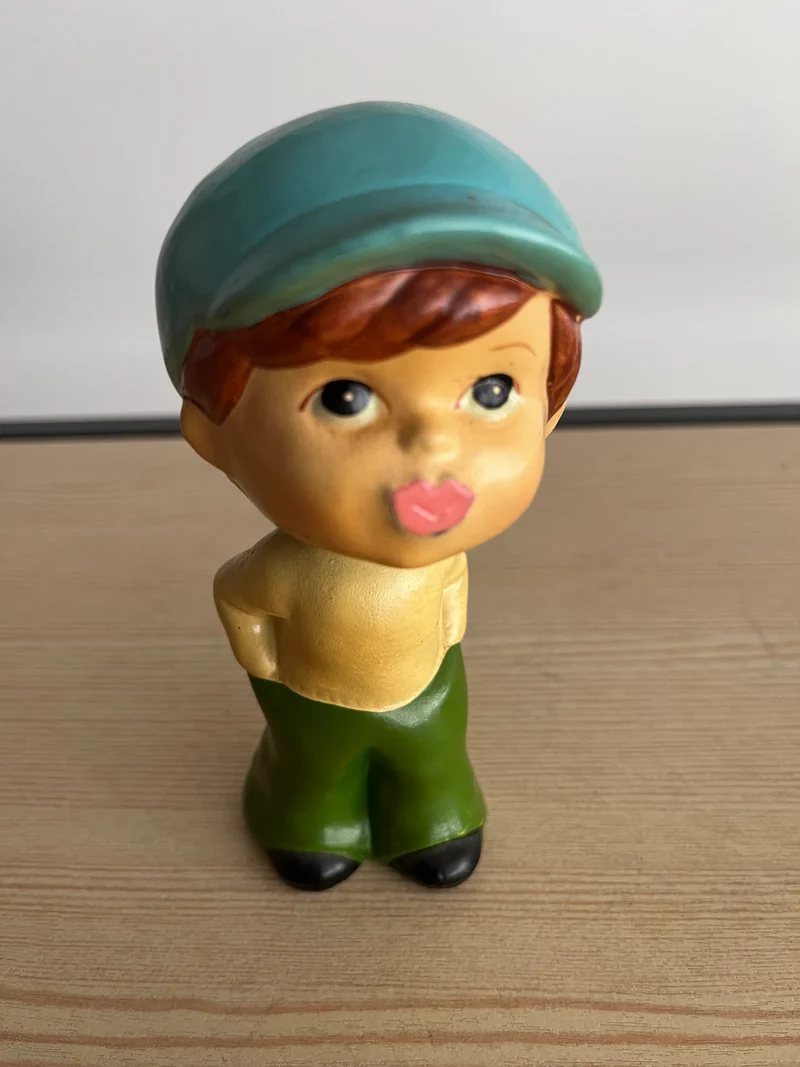 Lot de 2 figurines d’amoureux vintage