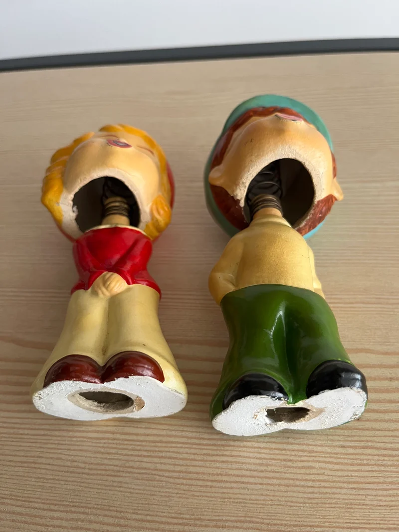 Lot de 2 figurines d’amoureux vintage