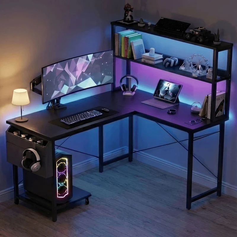 Bureau d’Angle Pro & Gaming 135x100 cm – Setup LED RGB Immersif, Hub Électrique Intégré & Ergonomie XL