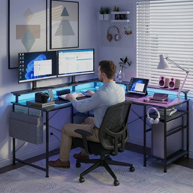 Bureau d'Angle Modulable avec LED RGB et Multiprise Intégrée - Configuration Gaming et Télétravail
