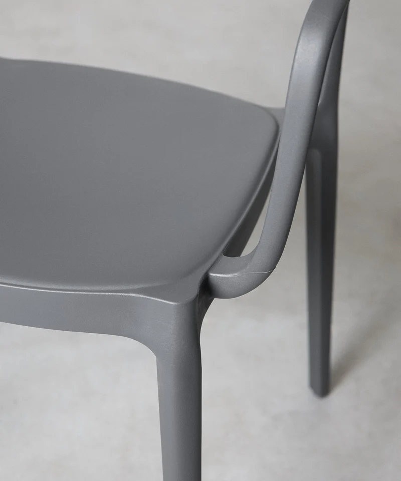 Silla de Polipropileno con Reposabrazos Saria