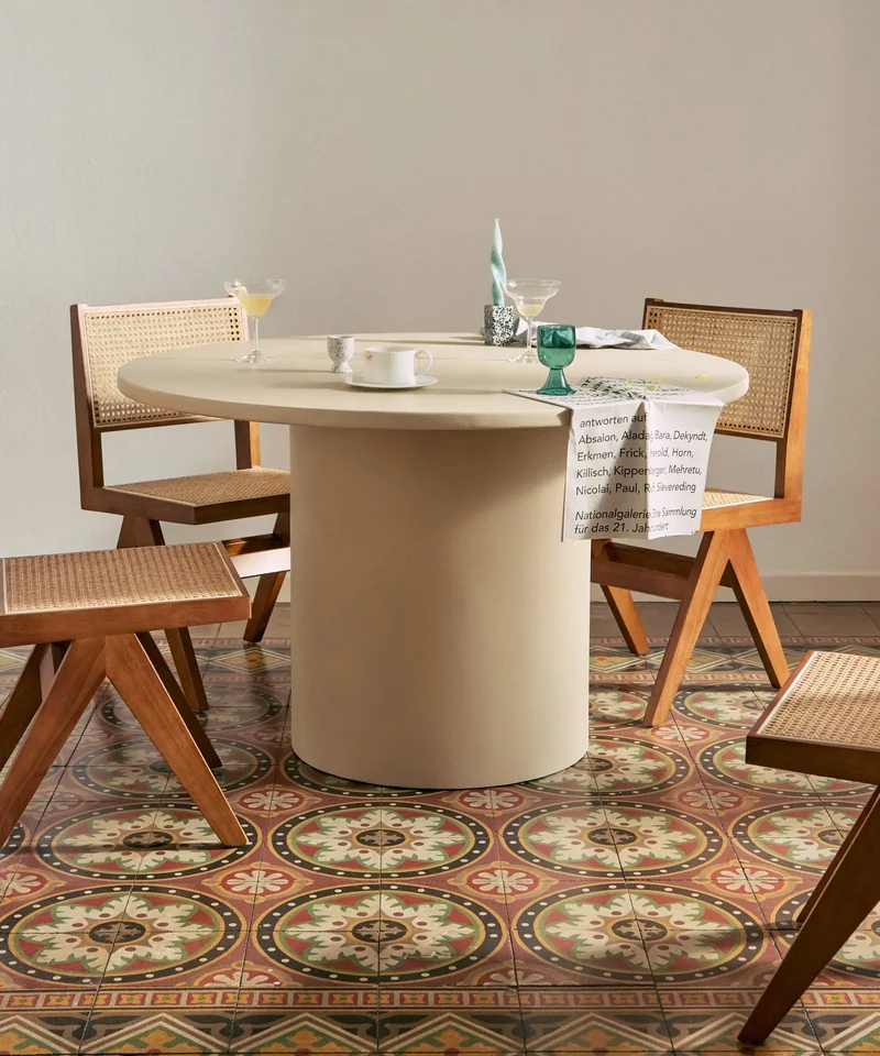 Mesa de Comedor Redonda en Microcemento Ethel