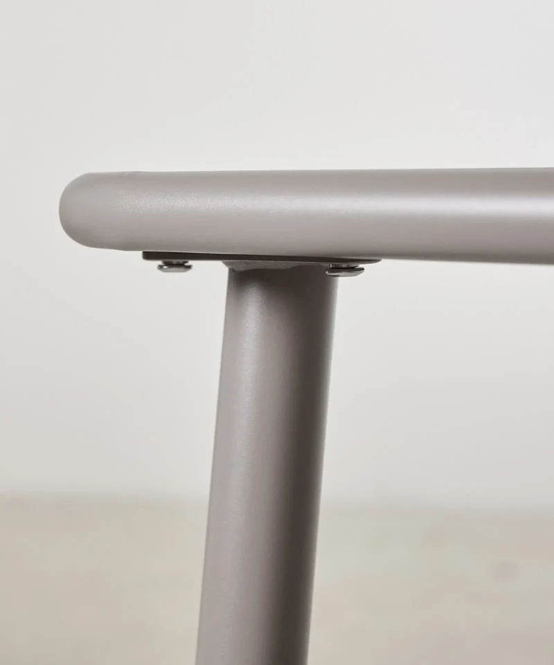 Mesa exterior de metal cuadrada Brisa (70x70 cm)