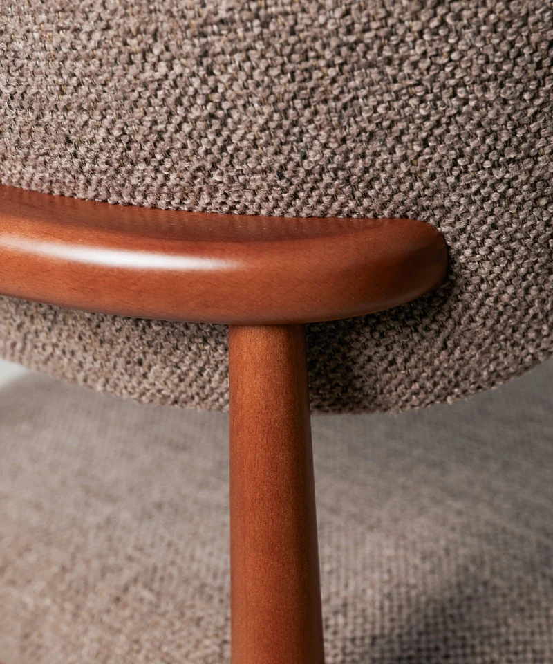 Silla de Comedor en Madera y Tapizada Dean