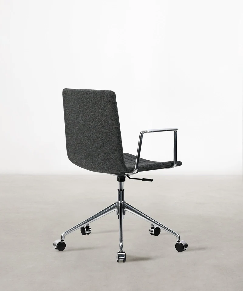 Silla de Escritorio Tapizada y Ajustable Jamie