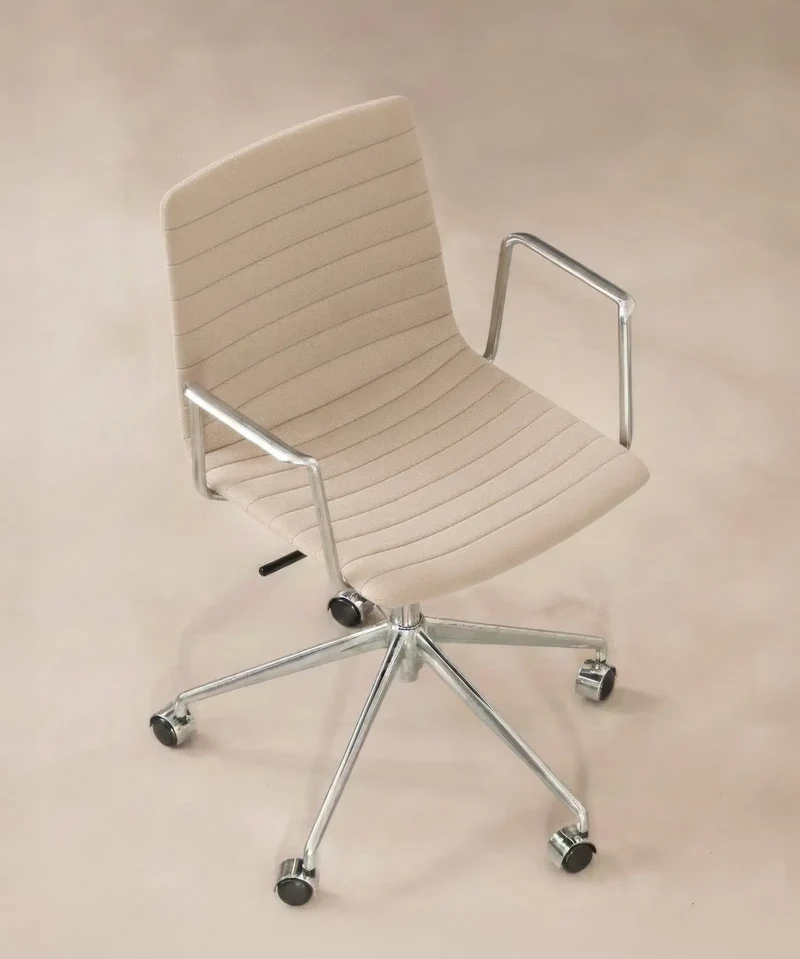 Silla de Escritorio Tapizada y Ajustable Jamie