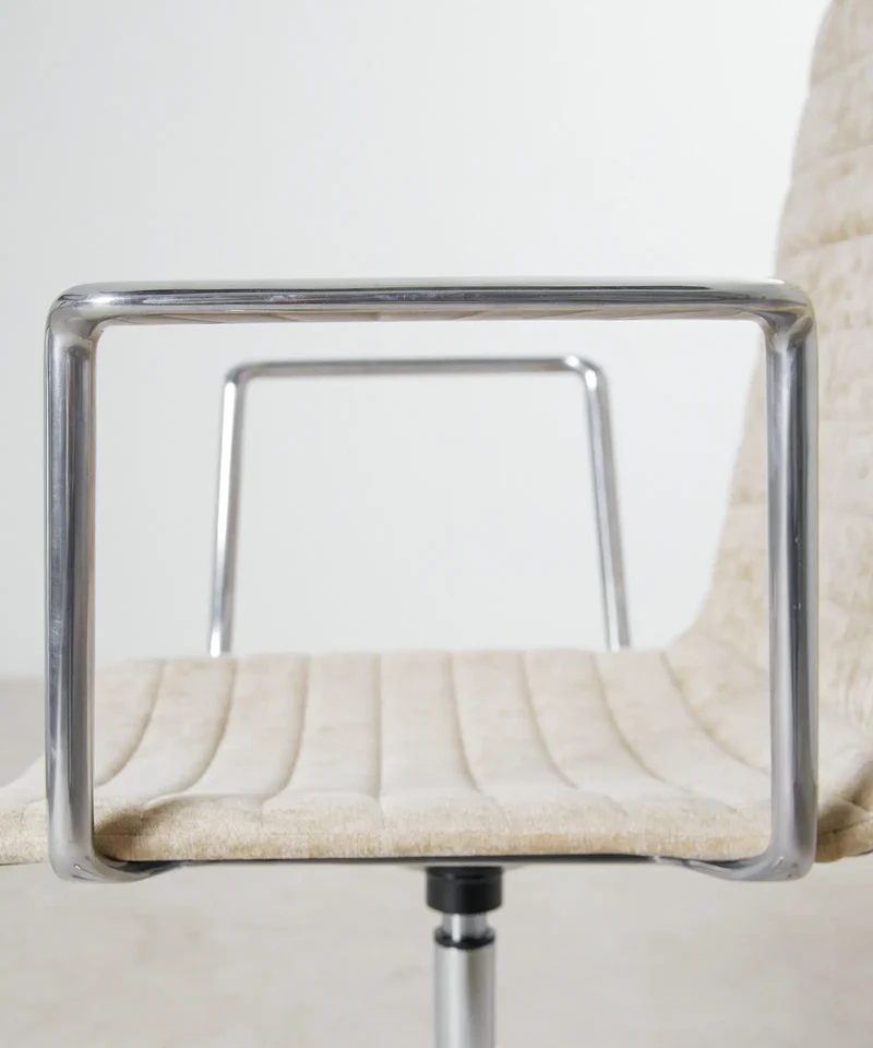 Silla de Escritorio Tapizada y Ajustable Jamie