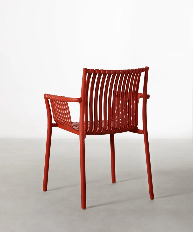Silla de Polipropileno con Reposabrazos Salma