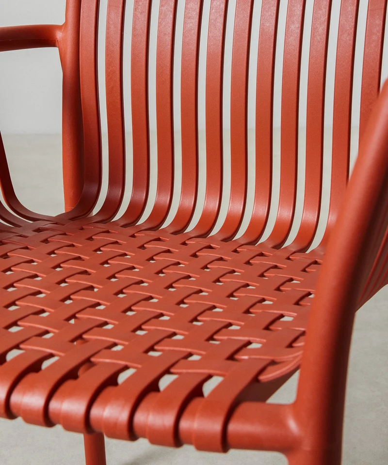 Silla de Polipropileno con Reposabrazos Salma