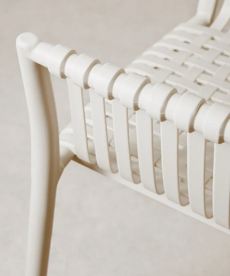Silla de Polipropileno con Reposabrazos Salma