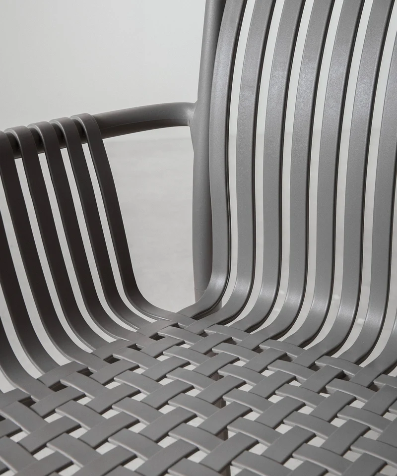Silla de Polipropileno con Reposabrazos Salma