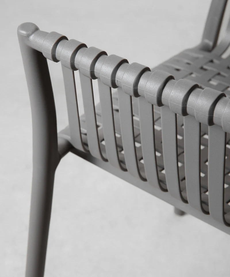 Silla de Polipropileno con Reposabrazos Salma