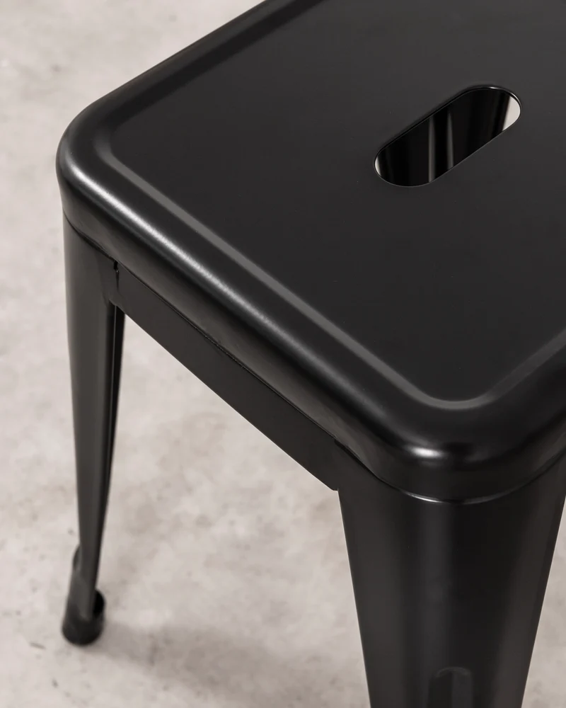Taburete Bajo de Metal Tolik