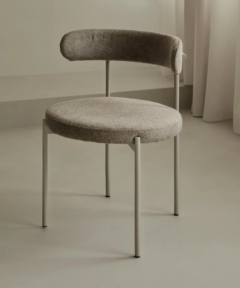 Silla de Comedor en Tela y Metal Alexia