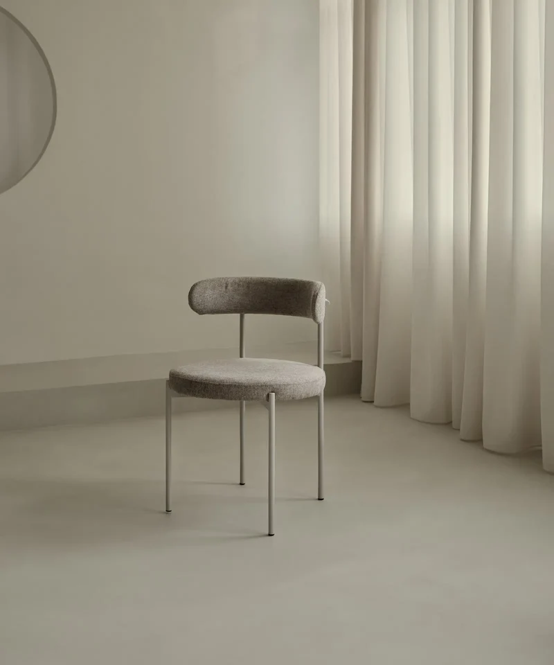 Silla de Comedor en Tela y Metal Alexia